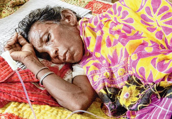 ডাইনি অপবাদে হাত বেঁধে প্রৌঢ়াকে মার