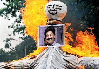 তাপসের ব্যথা