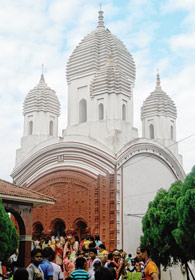 রায়ানের মন্দির সংস্কারে হাত দিক প্রশাসন, দাবি