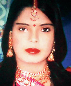 দাত্রী মা হতে চাপ, মৃত্যু বধূর