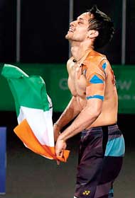 kasyap wins badminton gold while IOA official held in glasgow