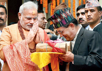 modi impressed everyone from poshupatinath to kashi