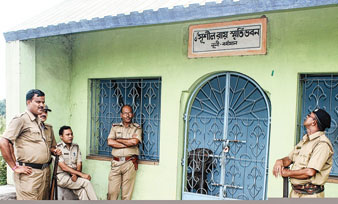 বারাবনিতে অফিসঘর নিয়ে তৃণমূল-বিজেপি টানাপড়েন