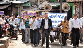 আইনজীবীদের মিছিল। —নিজস্ব চিত্র