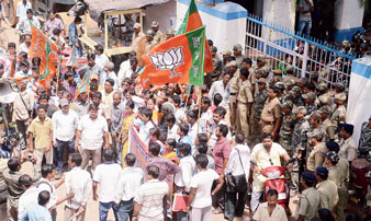জেলা জুড়ে নির্বিঘ্নেই বিজেপির থানা ঘেরাও