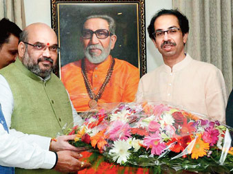 আঞ্চলিক দলগুলি জমি ছাড়তে নারাজ