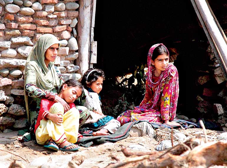 army rescues over 22000 flood victims in kashmir