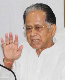 শরণার্থী নিয়ে টানাটানি বাংলা-অসমে, ক্ষু্ব্ধ গগৈ