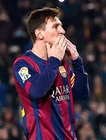 প্রথম এগারোয় ফিরে গোলেও ফিরলেন মেসি