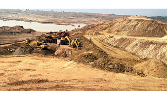 ফের বাধা, কাজ বন্ধ রঘুনাথপুরে