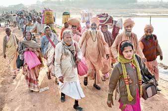 ঠান্ডা উড়িয়ে জমজমাট জয়দেব