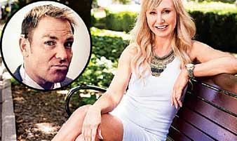 ওয়ার্নের গুগলিতে বোল্ড কিম