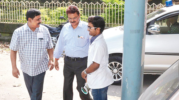 তথ্য গোপন, স্বাস্থ্য-শিক্ষা অধিকর্তার ক্ষোভ