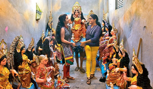 লক্ষ্মীপুজোর বাজার আগুন