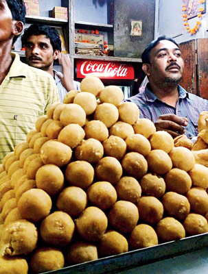 পার্বণে মান রাখে এক টাকার বুটের নাড়ুই