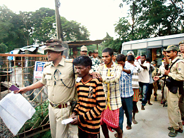 27 arrested for driver murder case