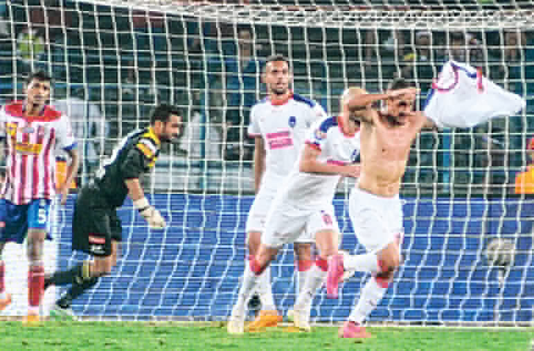 দিল্লির কাছে হেরে ‘গৃহযুদ্ধ’ শুরু হাবাসের দলে