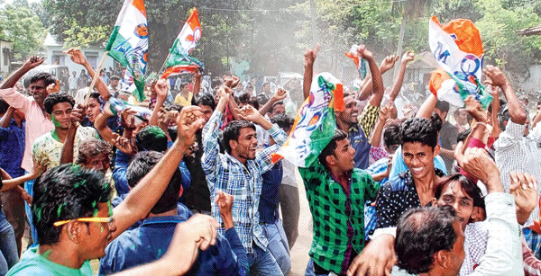ফাঁসিদেওয়ার ফলে মুখরক্ষা তৃণমূলের