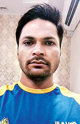 মুকেশের স্বপ্নের অভিষেকে ছ’পয়েন্টের স্বপ্ন বাংলায়