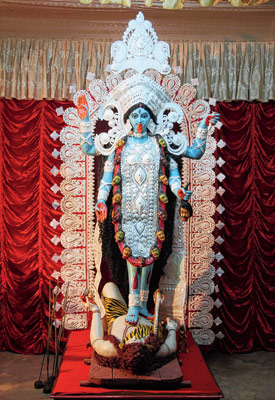 বিদ্যাপীঠের প্রতিমা তৈরি করেছিলেন শিল্পী