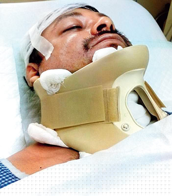 যুবককে মার, অভিযুক্ত পুলিশকর্তার স্ত্রী-পুত্র