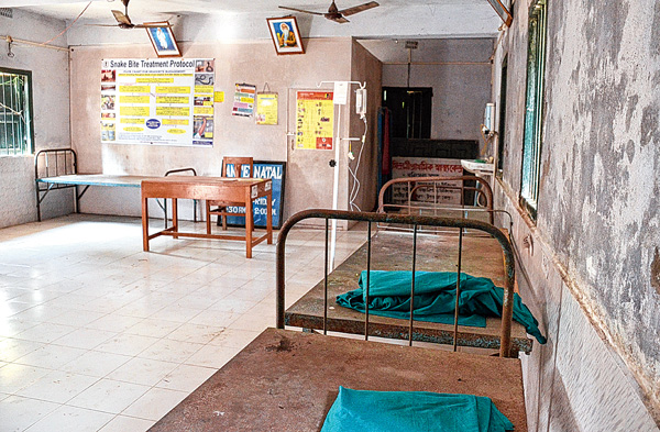 রাত-বিরেতে রোগী নিয়ে হিমশিম