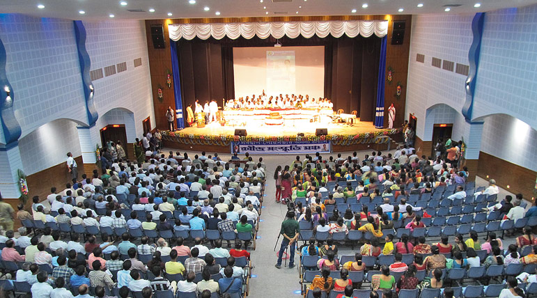 নতুন মঞ্চে নাট্যোৎসব শহরে