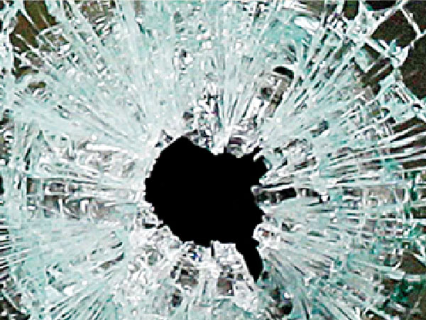 অবসাদেই হামলা চালায় ছেলে