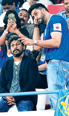 Power blackout, once again at Kolkata's Yuba Bharati stadium