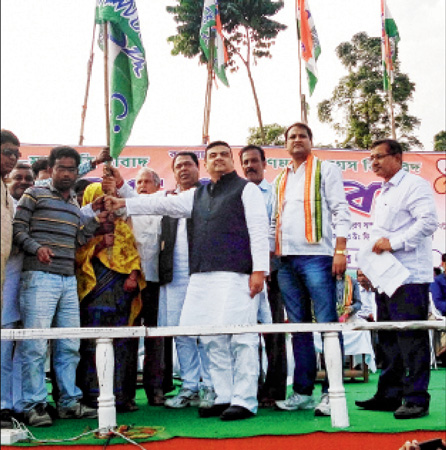 দীপা, অধীরকে এ বার তরমুজ বললেন শুভেন্দু