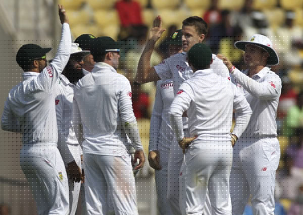 India finishes at 215 dgtl