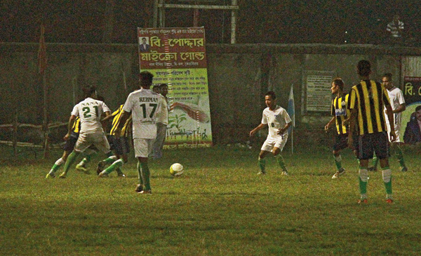 নৈশ ফুটবলের