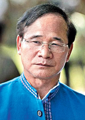 মুখ্যমন্ত্রীর বিরুদ্ধে সরব ২১ বিধায়ক