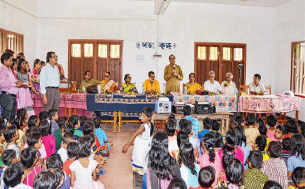 শিক্ষিকার দানে নতুন গ্রন্থাগার কক্ষের উদ্বোধন