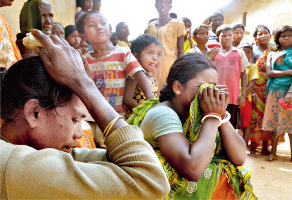 ঠিকাকর্মীকে থেঁতলে মারল দাঁতাল