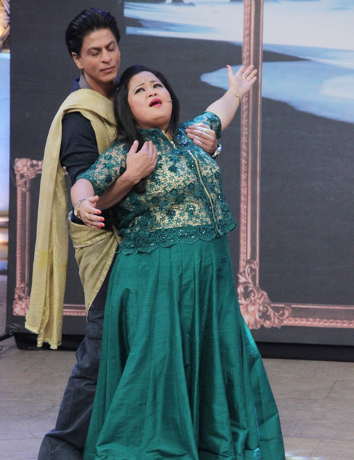 picture gallery of team Dilwale in comedy night show dgtl