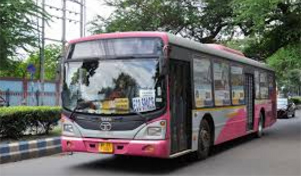 Eve teasing in moving bus in Bidhannagar, police arrested 1 dgtl