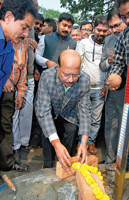 রাস্তার সৌন্দর্যায়নে পদক্ষেপ