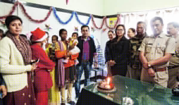 সান্টার গলা শুনেই ঝুমাকে চিনে ফেলল শিশুরা