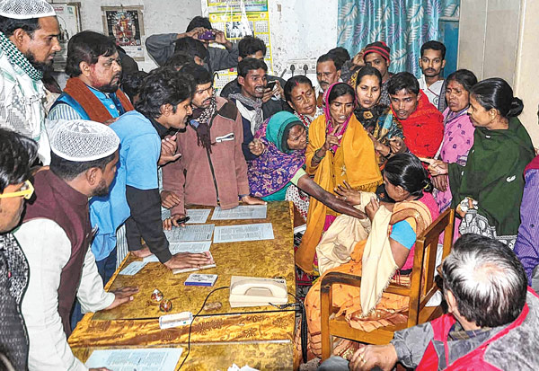 জেলা হাসপাতাল থেকে সদ্যোজাত বদলের নালিশ