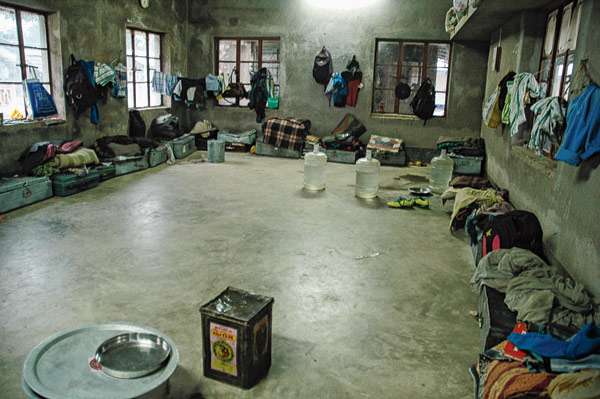 Teachers does not know alchiki language