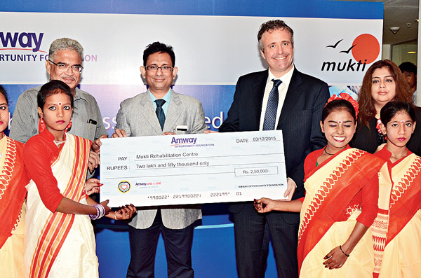 অর্থ দান