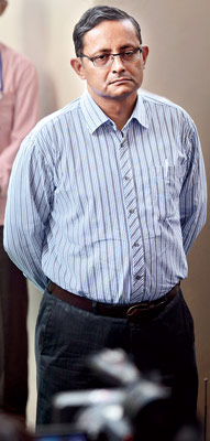 দিল্লি চললেন সঞ্জয় মিত্র