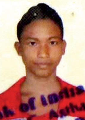 হাসপাতালে ঠাঁই নেই, মৃত্যু ছেলের