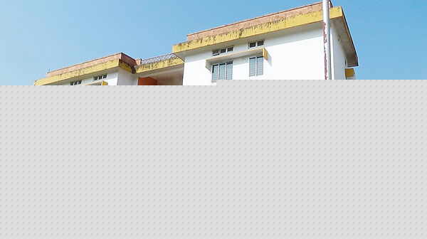 তিন বছরেই ভগ্নদশা স্বাস্থ্য ভবনের