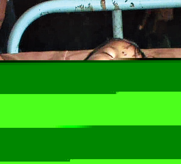 বালি বোঝাই মেশিন উল্টে মৃত্যু শিশুর