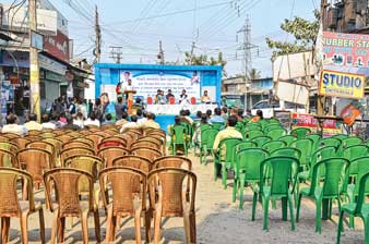 রাস্তার উদ্বোধনে মন্ত্রীর অনুষ্ঠান, চেয়ার ফাঁকাই