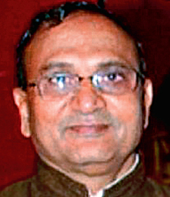 স্যুট বিকোল ৪ কোটিতে