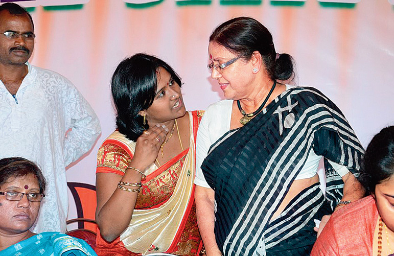 খড়্গপুরের রেল মাফিয়ার স্ত্রী বিজেপিতে