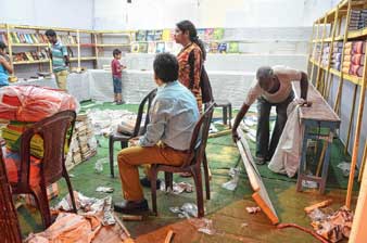 Trinamool distribute leter in government program